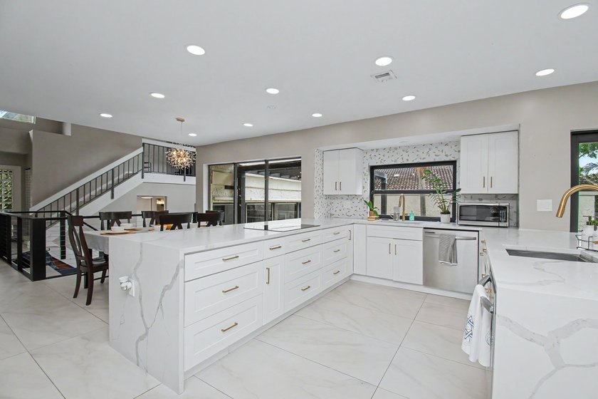 This lovely three bedroom, two and a half bath, two story home - photo 14