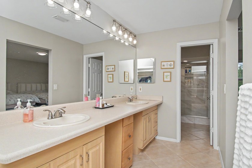 This lovely three bedroom, two and a half bath, two story home - photo 25