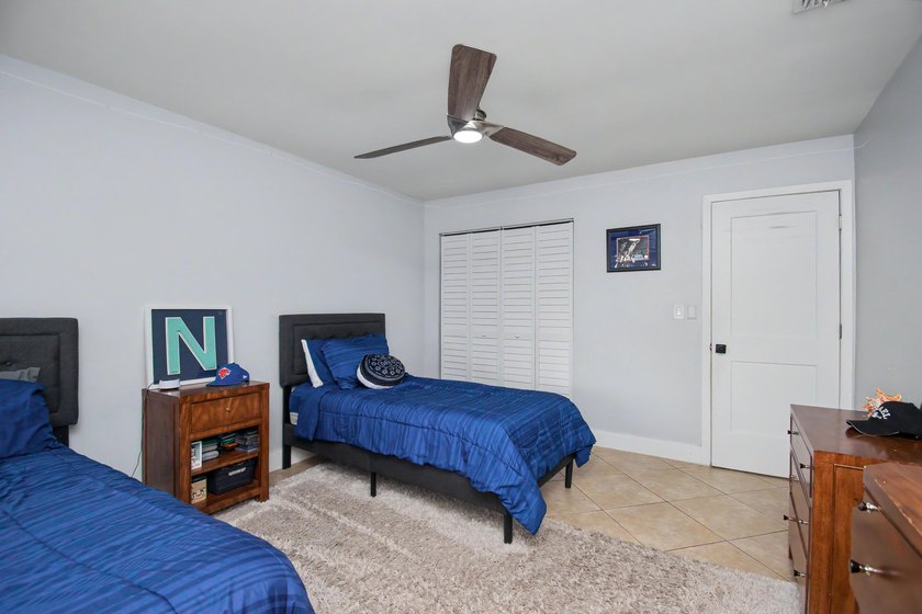 This lovely three bedroom, two and a half bath, two story home - photo 28