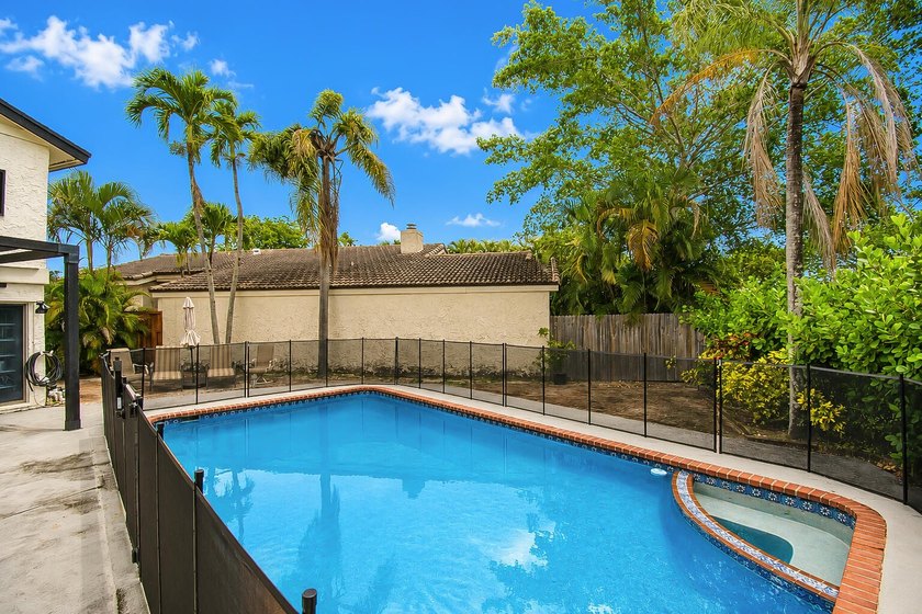This lovely three bedroom, two and a half bath, two story home - photo 36
