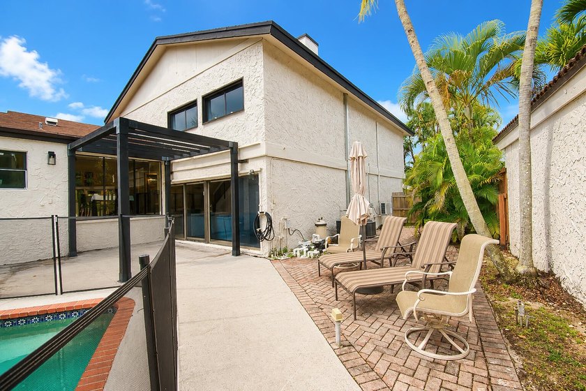 This lovely three bedroom, two and a half bath, two story home - photo 42