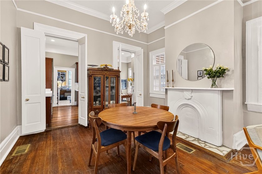 C. 1885 Victorian Gem. Step into a lovingly restored masterpiece - photo 9