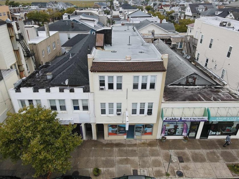 Prime Investment Opportunity Just Two Blocks from the Beach and - photo 22