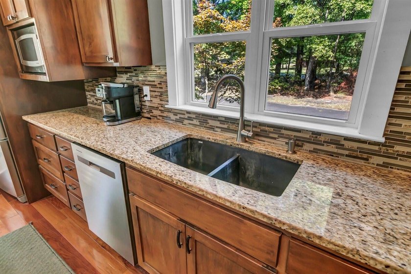 Custom Brick 1 Story Home on 2 Acre Lot * Attached 1 Story, 1 - photo 11