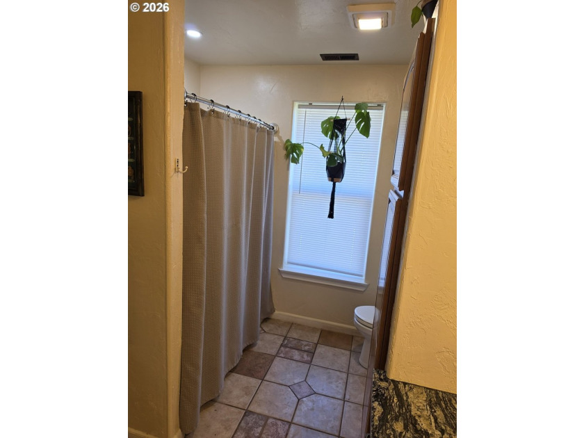 4 bed 2.5 baths stucco home, on 4.52 acres built is 2004e see - photo 24