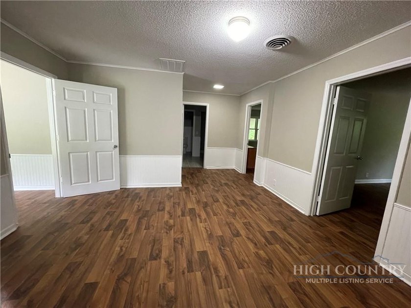 PRICE IMPROVEMENT! HOME AND 8 UNRESTRICTED ACRES! MOTIVATED - photo 10