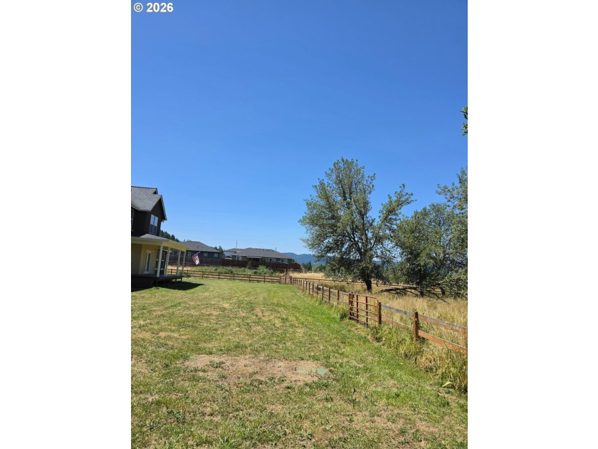 4 bed 2.5 baths stucco home, on 4.52 acres built is 2004e see - photo 31
