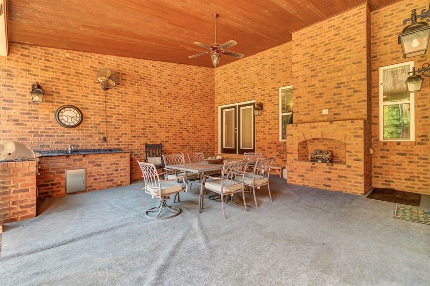 Custom Brick 1 Story Home on 2 Acre Lot * Attached 1 Story, 1 - photo 35