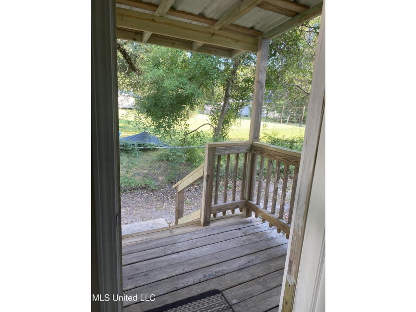 MOVE IN READY! NOT IN FLOOD ZONE! Great for first time home - photo 14