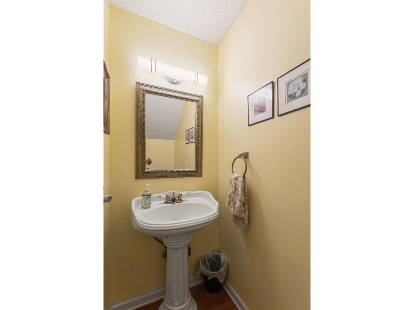 Amazing 2BR/2.5BA end-unit townhome located in the heart of - photo 24