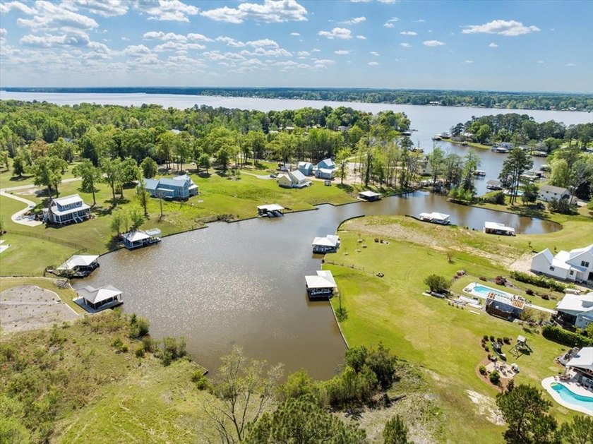 AMAZING, HUGE 2.59 ACRE CLEARED WATER FRONT LOT ON LAKE - photo 4