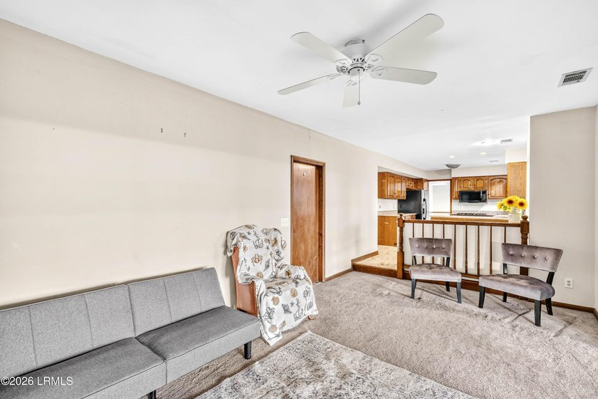 A perfect blend of waterfront serenity and everyday comfort - photo 35