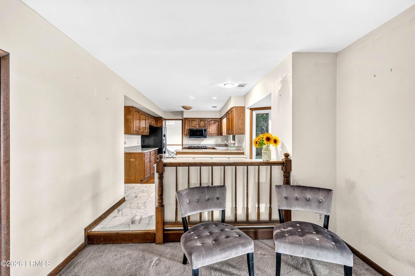 A perfect blend of waterfront serenity and everyday comfort - photo 36