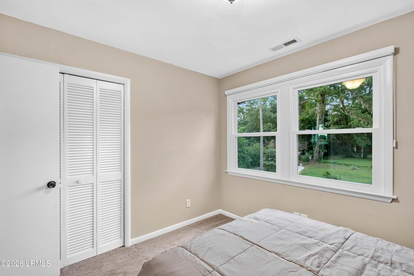 A perfect blend of waterfront serenity and everyday comfort - photo 43