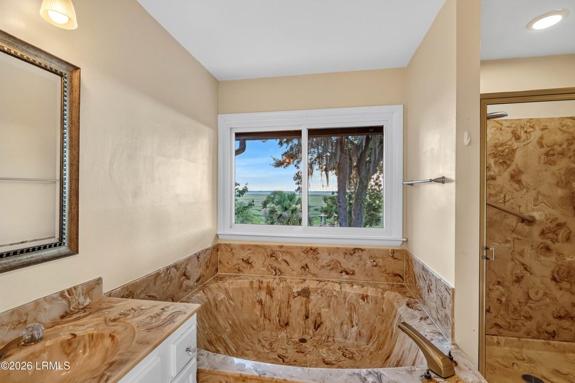 A perfect blend of waterfront serenity and everyday comfort - photo 50