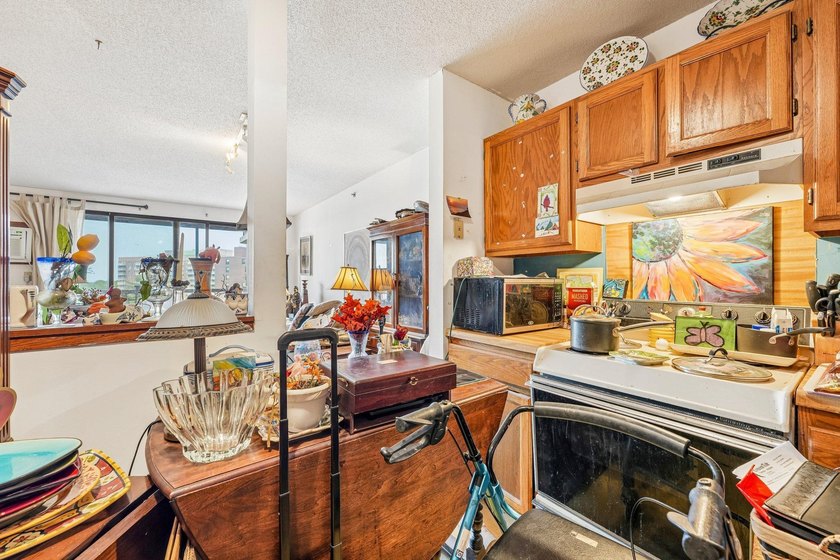 Welcome to maintenance-free living at its finest! Nestled in the - photo 12