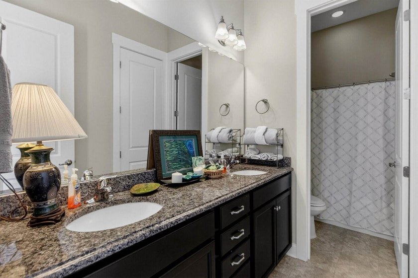 Welcome to this beautifully maintained 4 bedroom, 3.5 bath home - photo 16