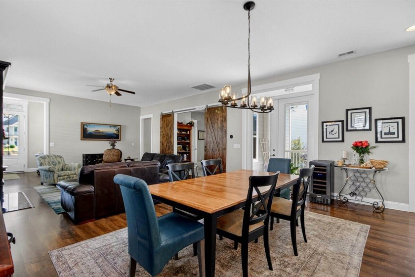 Welcome to this beautifully maintained 4 bedroom, 3.5 bath home - photo 19