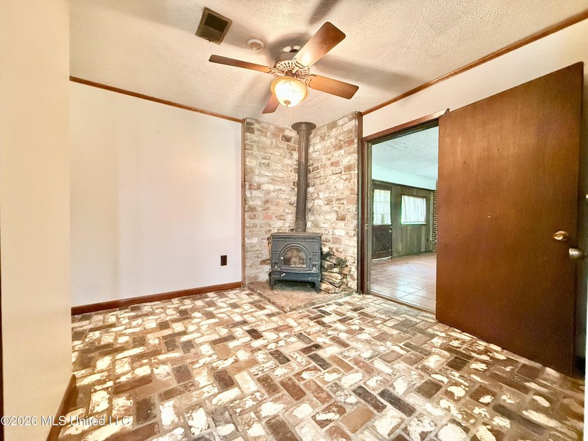 Enjoy peaceful country living on 5.4+/- acres with this spacious - photo 21
