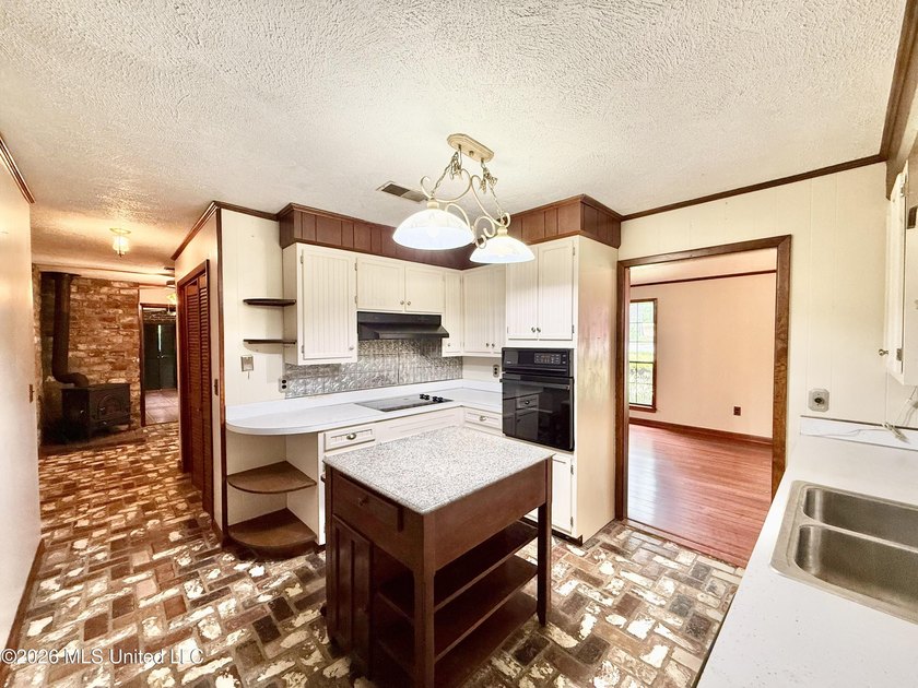 Enjoy peaceful country living on 5.4+/- acres with this spacious - photo 25