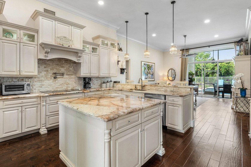 Welcome home to this impeccably maintained 4 bedroom single - photo 12