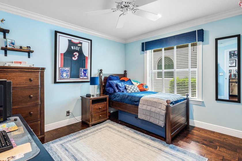 Welcome home to this impeccably maintained 4 bedroom single - photo 27