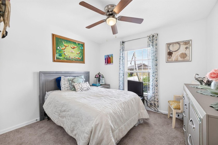 Welcome to comfort, style, and an energy efficient home! This - photo 18