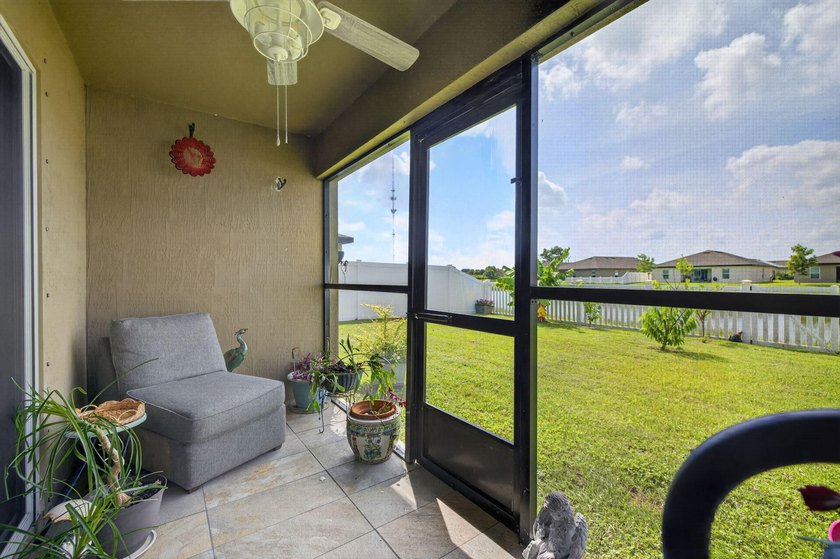 Welcome to comfort, style, and an energy efficient home! This - photo 29