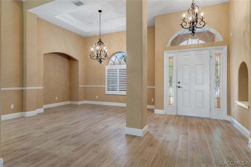 Welcome home to this beautifully maintained 2,299 sq. ft - photo 11