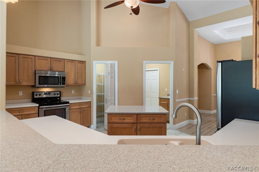 Welcome home to this beautifully maintained 2,299 sq. ft - photo 17