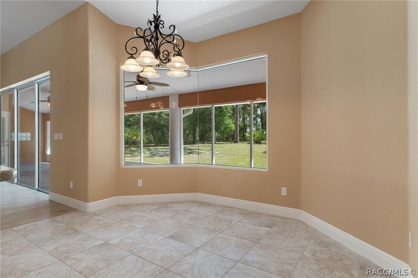 Welcome home to this beautifully maintained 2,299 sq. ft - photo 19
