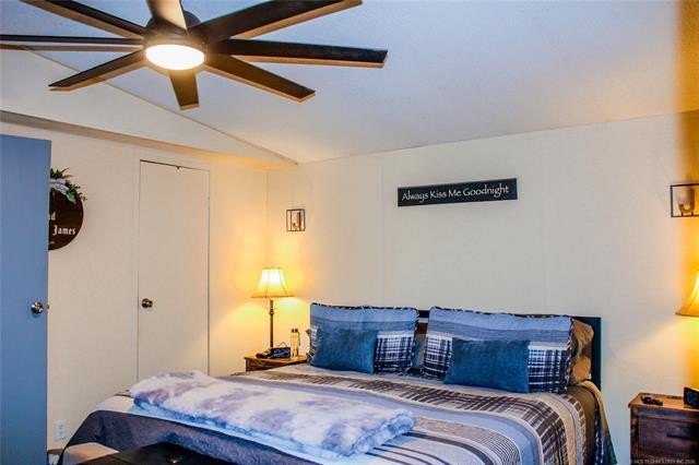 Welcome to Enchanted Oaks, this is truly an enchanted retreat on - photo 18
