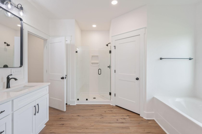 Welcome home to this beautiful new construction 4-bedroom - photo 21