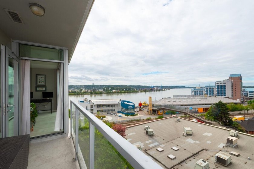 Welcome to InterUrban! This bright northwest corner home offers - photo 27