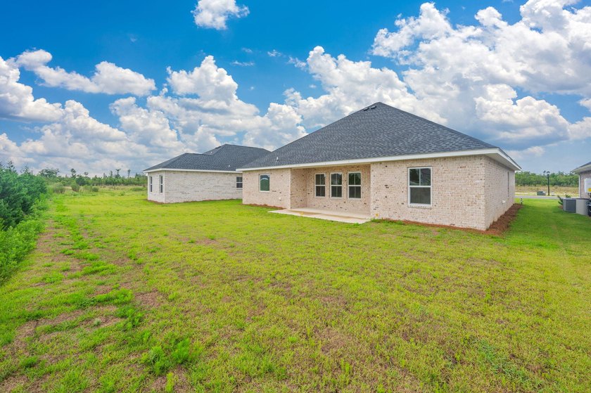 Welcome home to this beautiful new construction 4-bedroom - photo 41