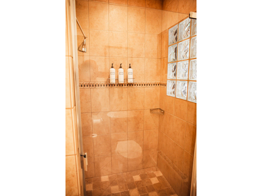 Escape into relaxation &amp; serenity at 32 Seneca Trail, which - photo 12