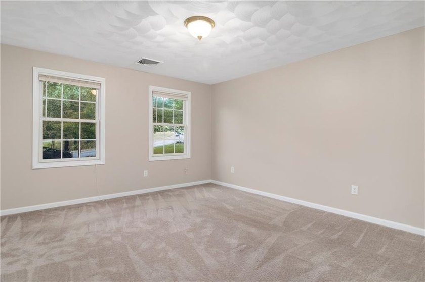 ***OPEN HOUSE CANCELLED*** OFFER ACCEPTED*** Nestled on a quiet - photo 21