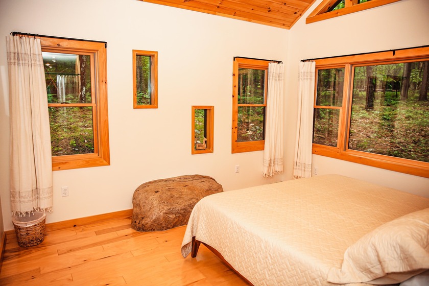 Escape into relaxation &amp; serenity at 32 Seneca Trail, which - photo 24