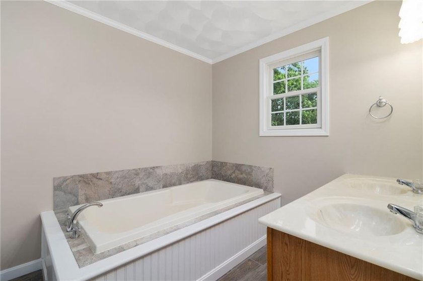 ***OPEN HOUSE CANCELLED*** OFFER ACCEPTED*** Nestled on a quiet - photo 27