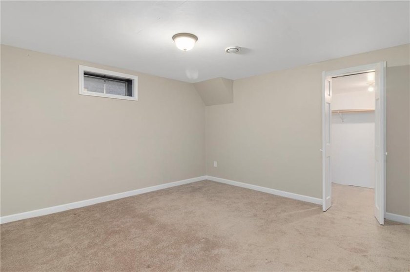 ***OPEN HOUSE CANCELLED*** OFFER ACCEPTED*** Nestled on a quiet - photo 32