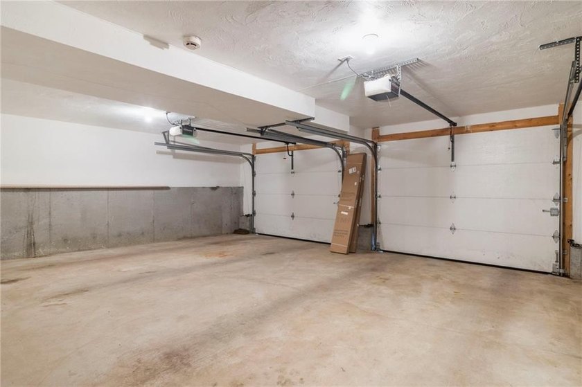***OPEN HOUSE CANCELLED*** OFFER ACCEPTED*** Nestled on a quiet - photo 36