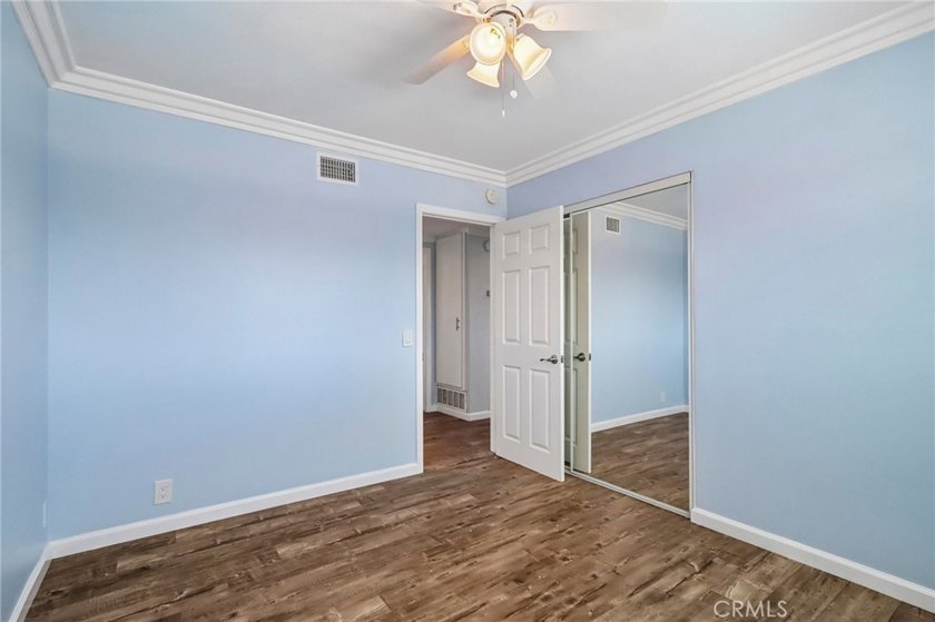Beautiful one level home with large lot with great curb appeal! - photo 17