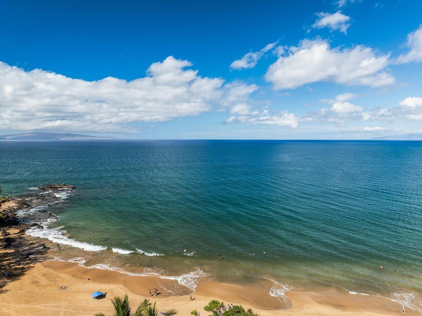Welcome to Maui Banyan H-210, a beautifully maintained 1-bedroom - photo 25
