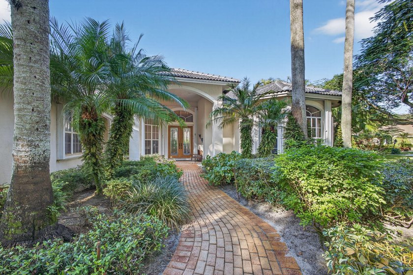 Located on a cul-de-sac lot in Heritage Oaks. This single story - photo 11