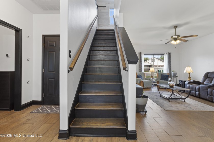 Don't miss this great Home Near the Beach! This refreshed - photo 16