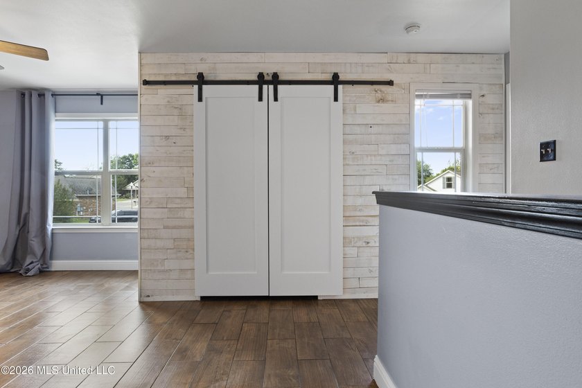 Don't miss this great Home Near the Beach! This refreshed - photo 24
