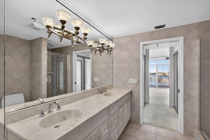Wake up to breathtaking sunrise views over the ICW - Lake Worth - photo 16