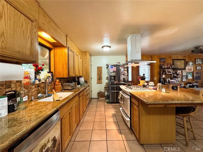 Galloping Vines Estates is a rare opportunity to own a private - photo 6