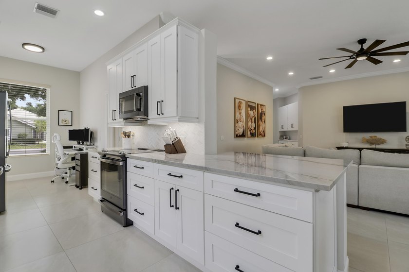 Come see this move in ready CBS 3-bedroom, 2-bath 2-car garage - photo 11