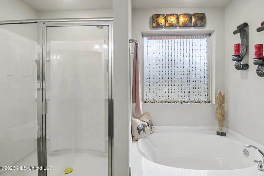 Welcome to 109 Rosie Drive in Long Beach, where modern - photo 15